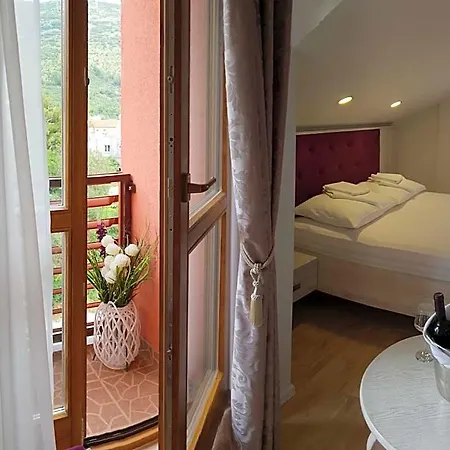 Hotel Apis